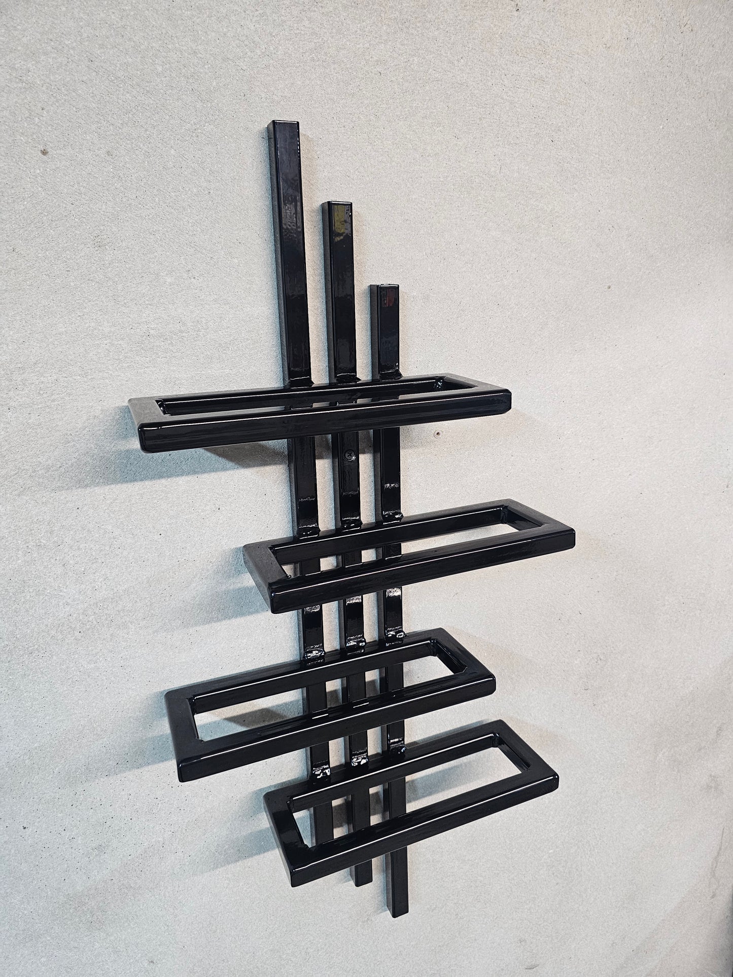 Black Elegant Hanging Metal Wine Rack